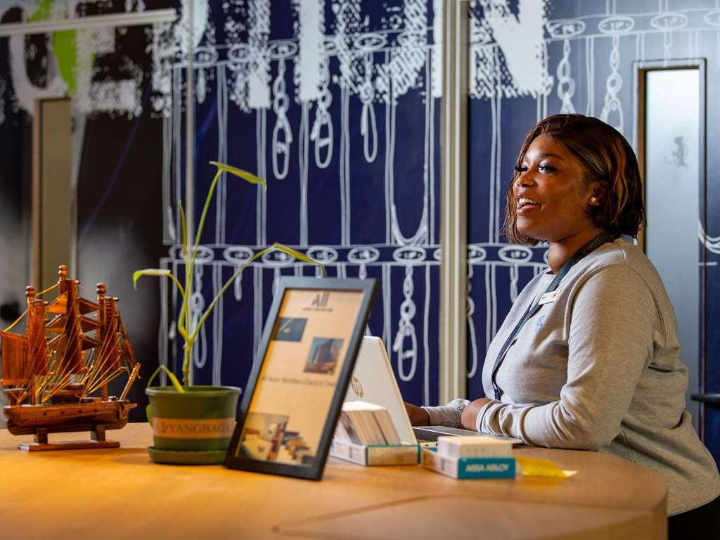 Ibis Budget London Whitechapel - Brick Lane Экстерьер фото